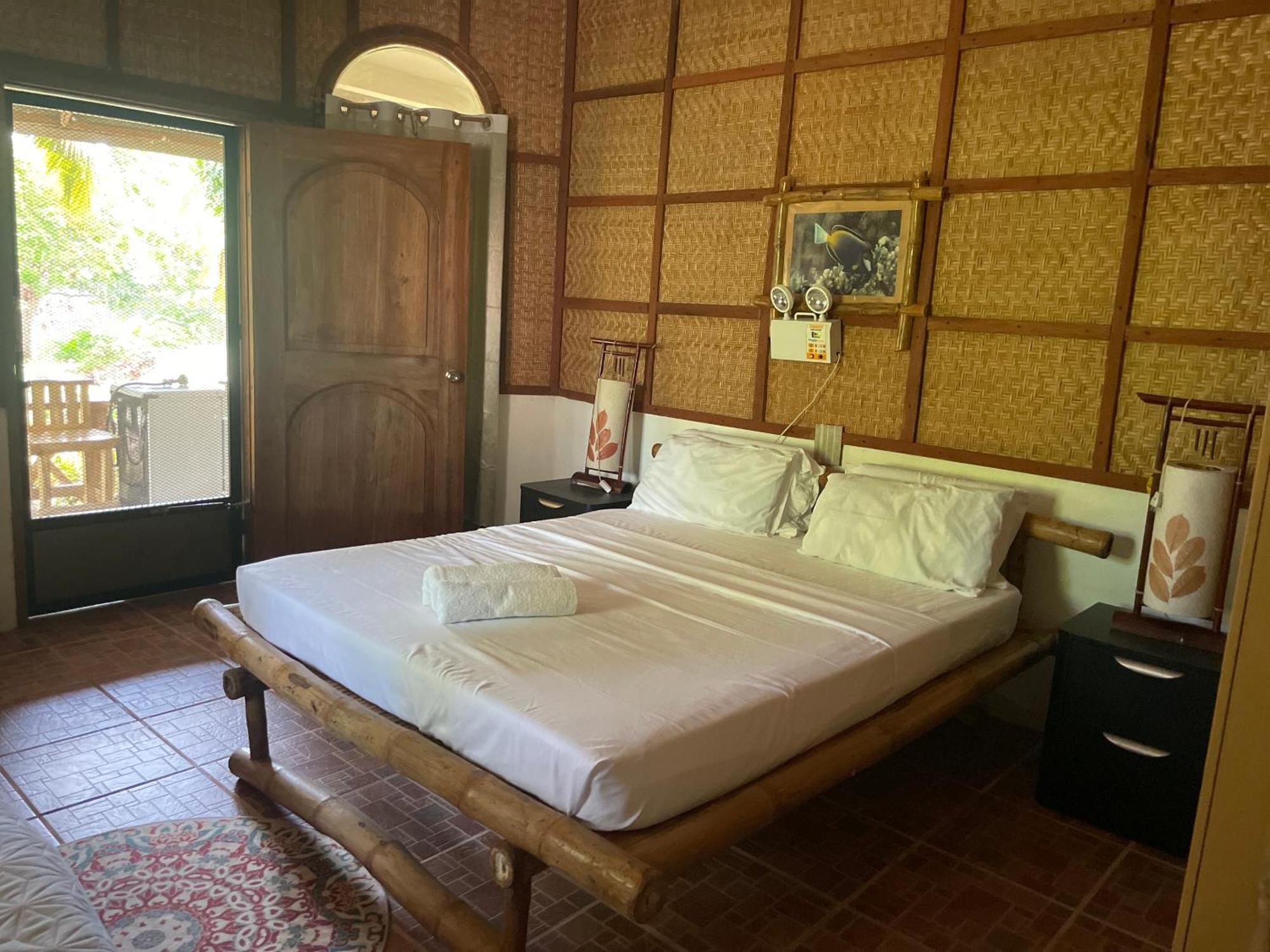 Chelle'S Guesthouse And Backpackers Сикиджор Екстериор снимка
