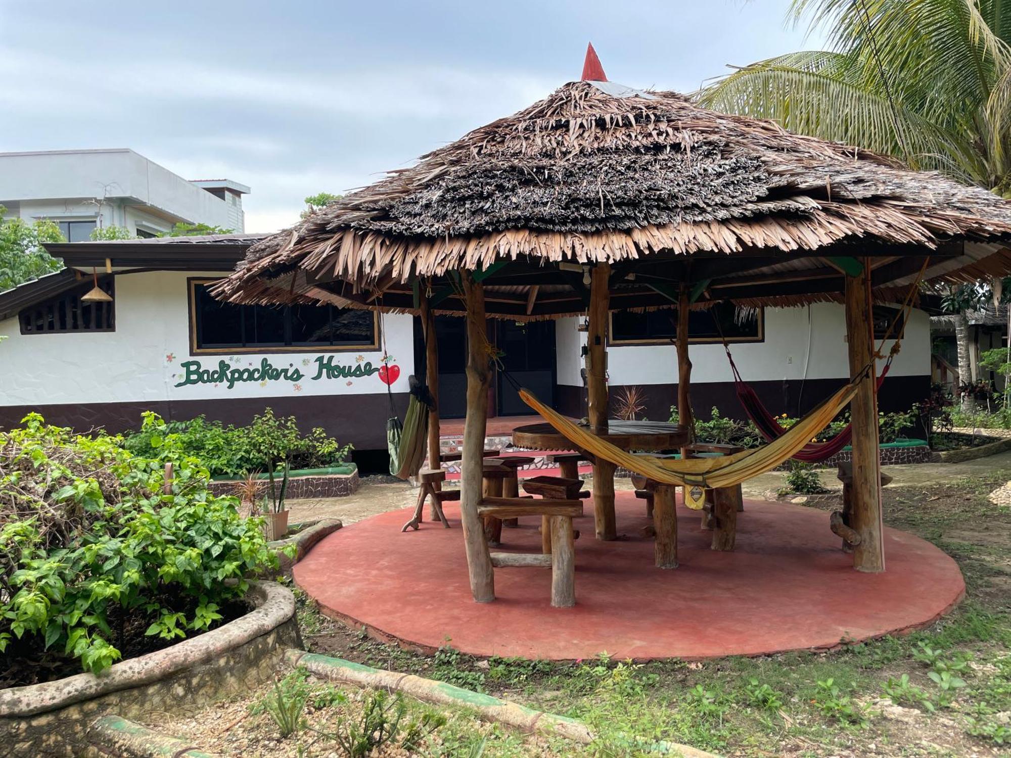 Chelle'S Guesthouse And Backpackers Сикиджор Екстериор снимка