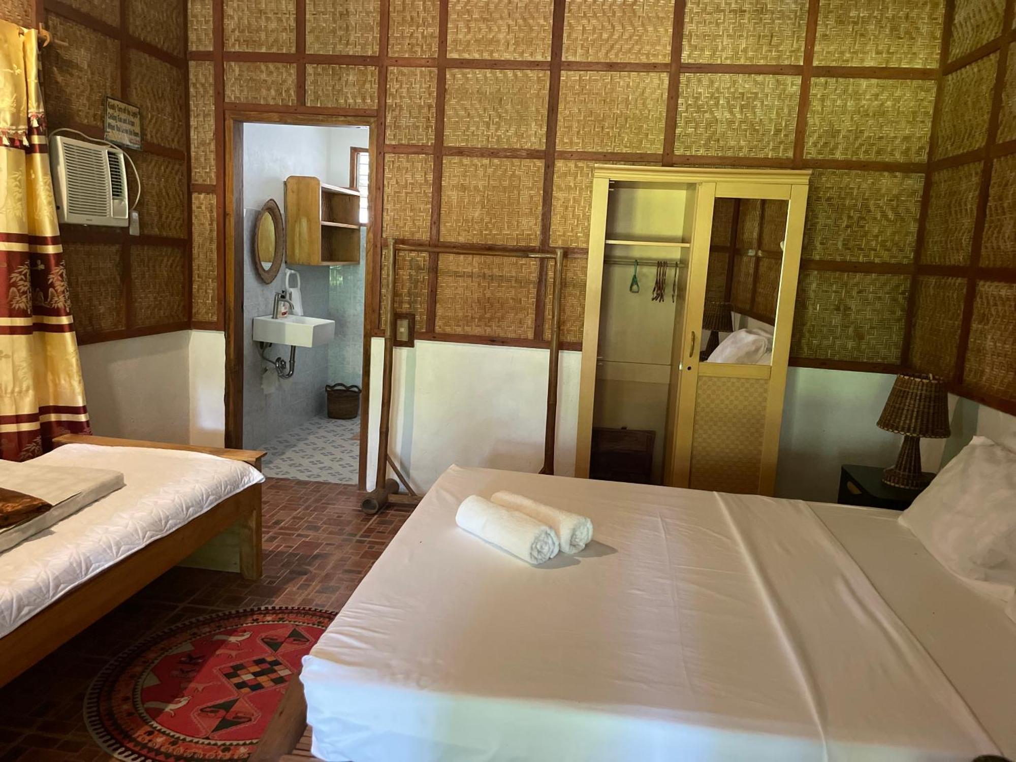 Chelle'S Guesthouse And Backpackers Сикиджор Екстериор снимка