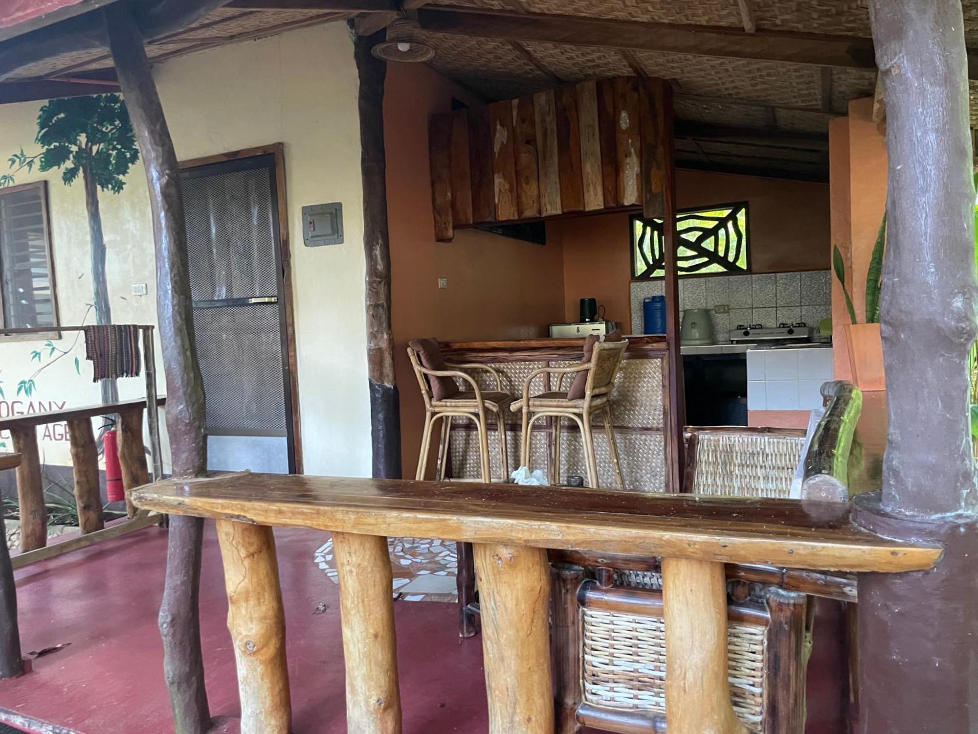 Chelle'S Guesthouse And Backpackers Сикиджор Екстериор снимка