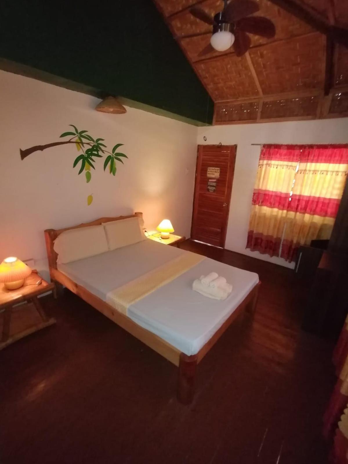 Chelle'S Guesthouse And Backpackers Сикиджор Екстериор снимка